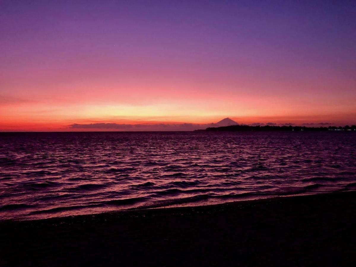 Serenity Luxurious Beachfront Villa & Spa With Private Infinity Pool, 8 Guests Gili Air Exterior foto